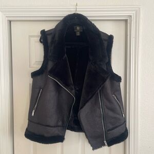 House of Harlow 1960 Faux Suede Lined Vest size Medium